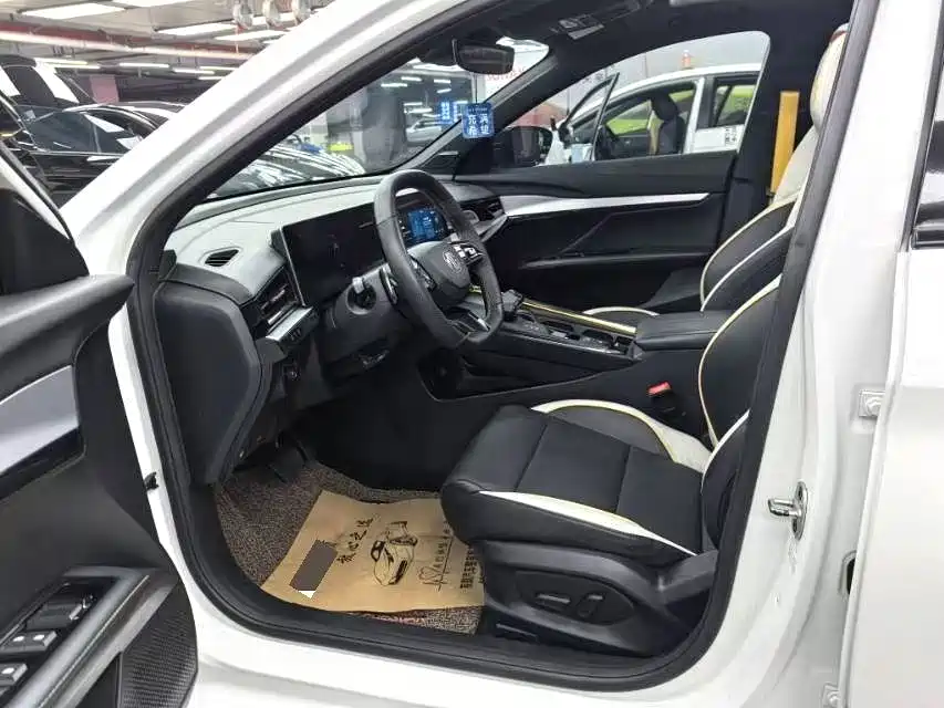 MG5 Scorpio 1.5 T Luxury