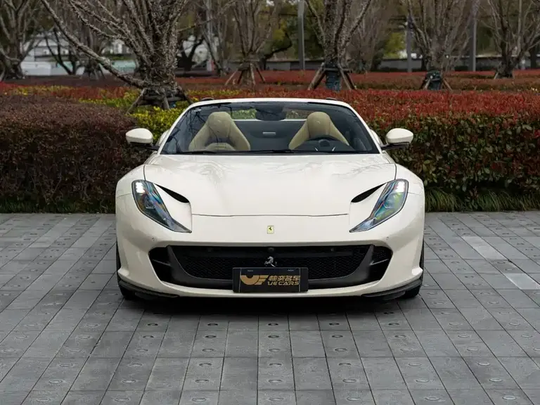 Ferrari 812 6.5 L GTS