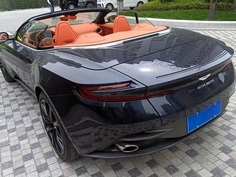 Aston Martin DB11 4.0 T V8 Volante