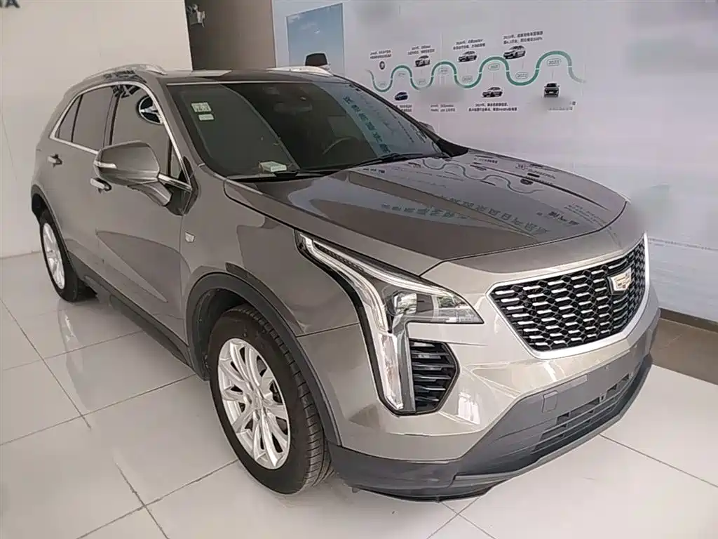Cadillac XT4 28 T 2 WD Tech