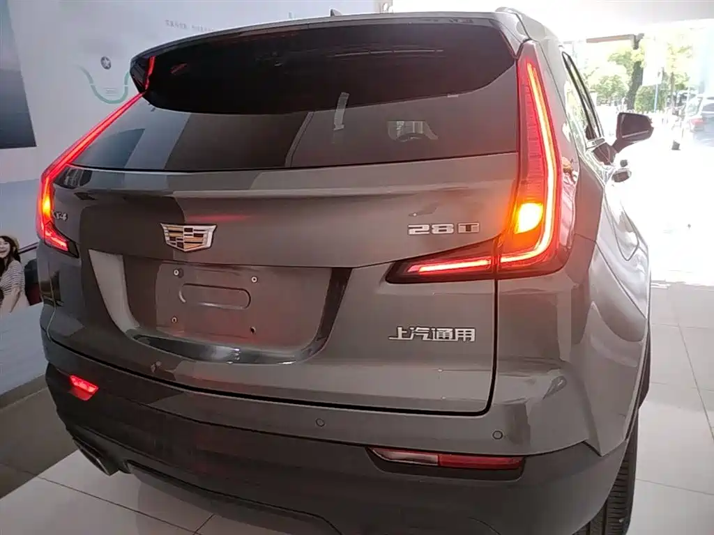 Cadillac XT4 28 T 2 WD Tech