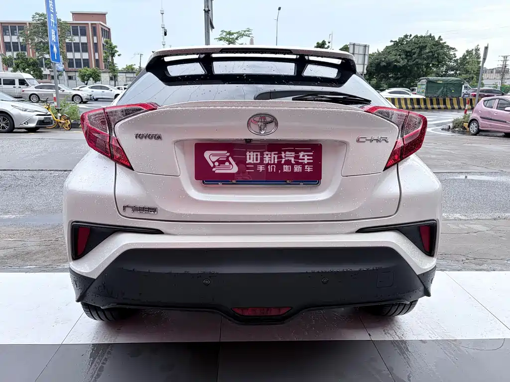 Toyota C-HR 2.0 L Leading CN-V