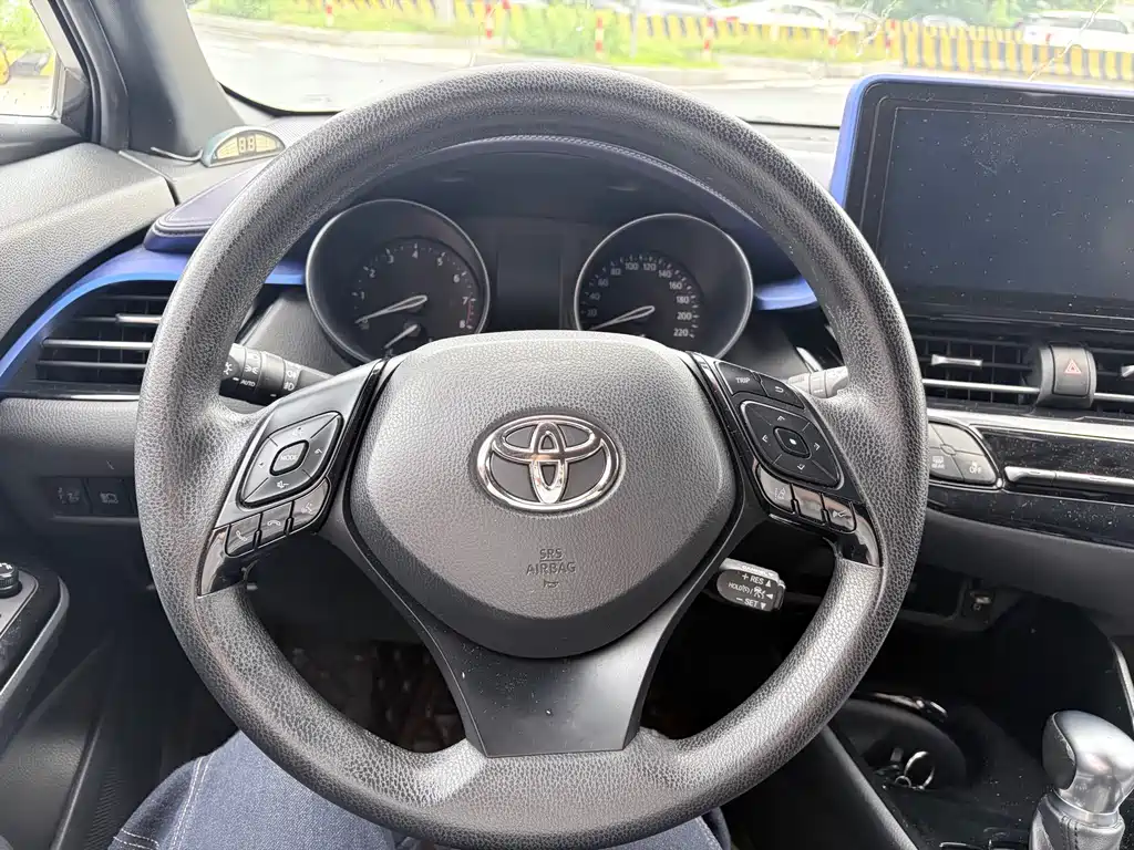 Toyota C-HR 2.0 L Leading CN-V