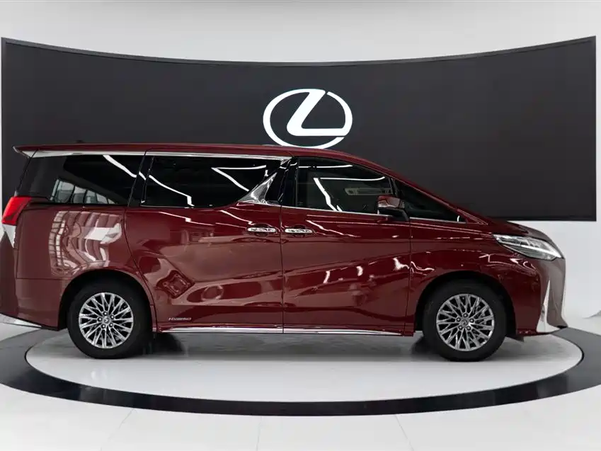 Lexus LM 300 h 7-seat Elegant