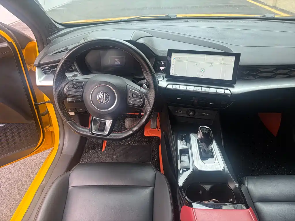 MG5 300 TGI DCT Youth Luxury Flagship