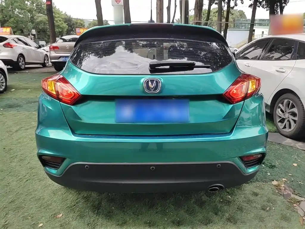 Eado XT 1.6 L Auto Handsome Cool CN-IV