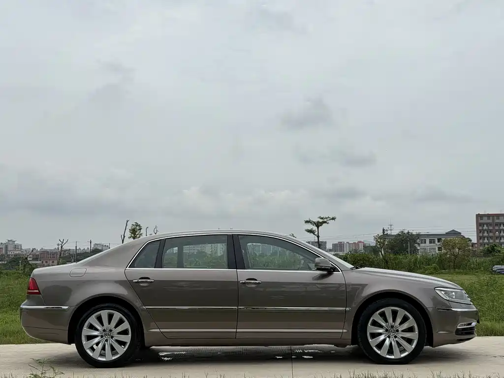 Phaeton 3.6 L V6 4-seat Extended Individual