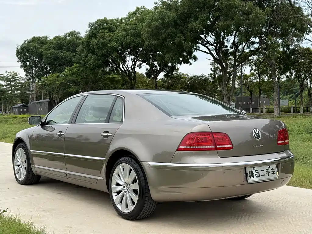 Phaeton 3.6 L V6 4-seat Extended Individual