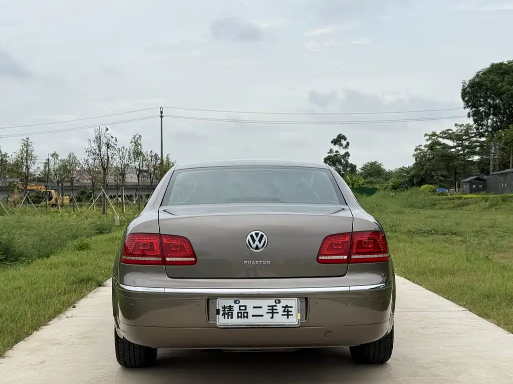 Phaeton 3.6 L V6 4-seat Extended Individual