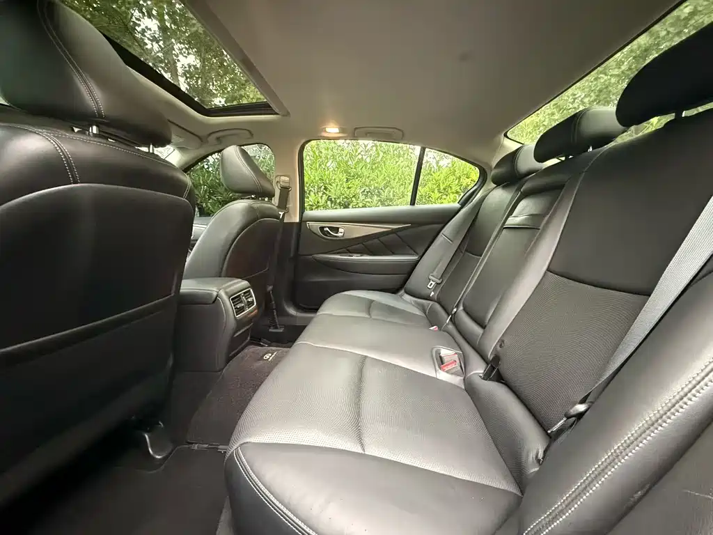 Infiniti Q50 L 2.0 T Joy