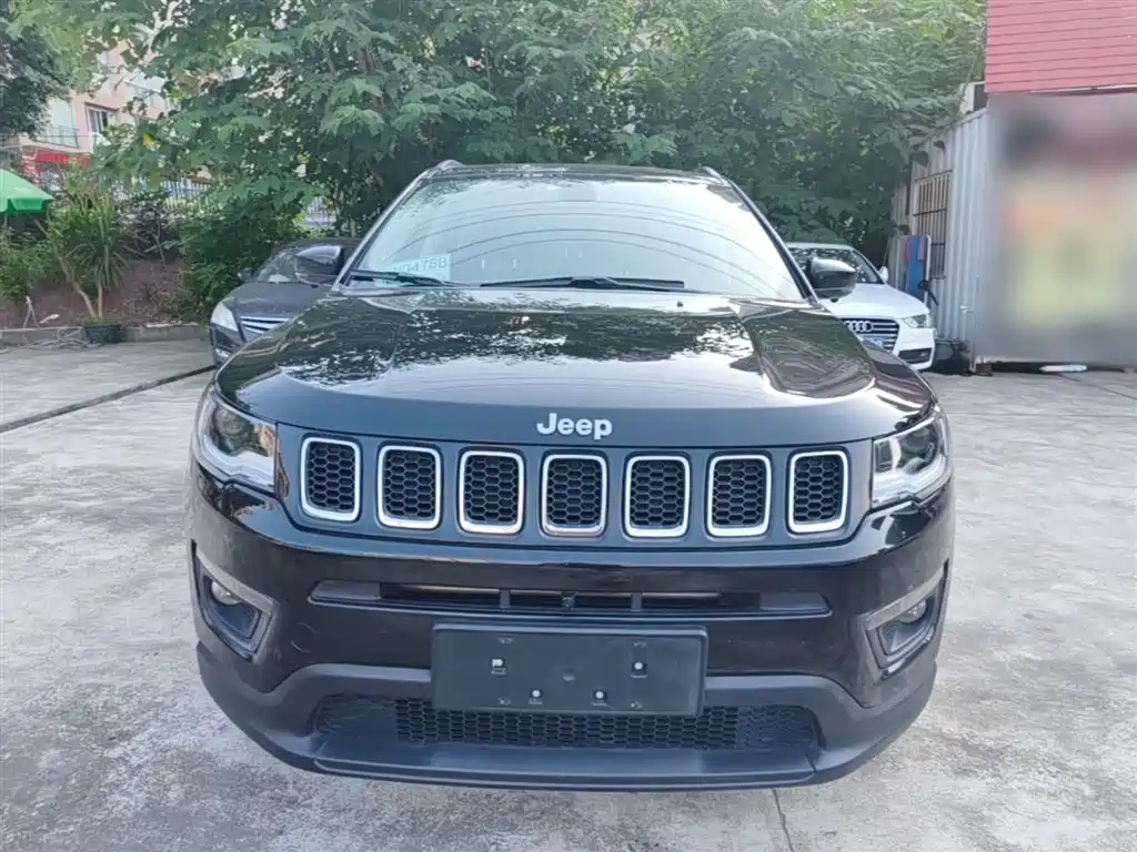 Compass 220 T Auto Home Enjoyment