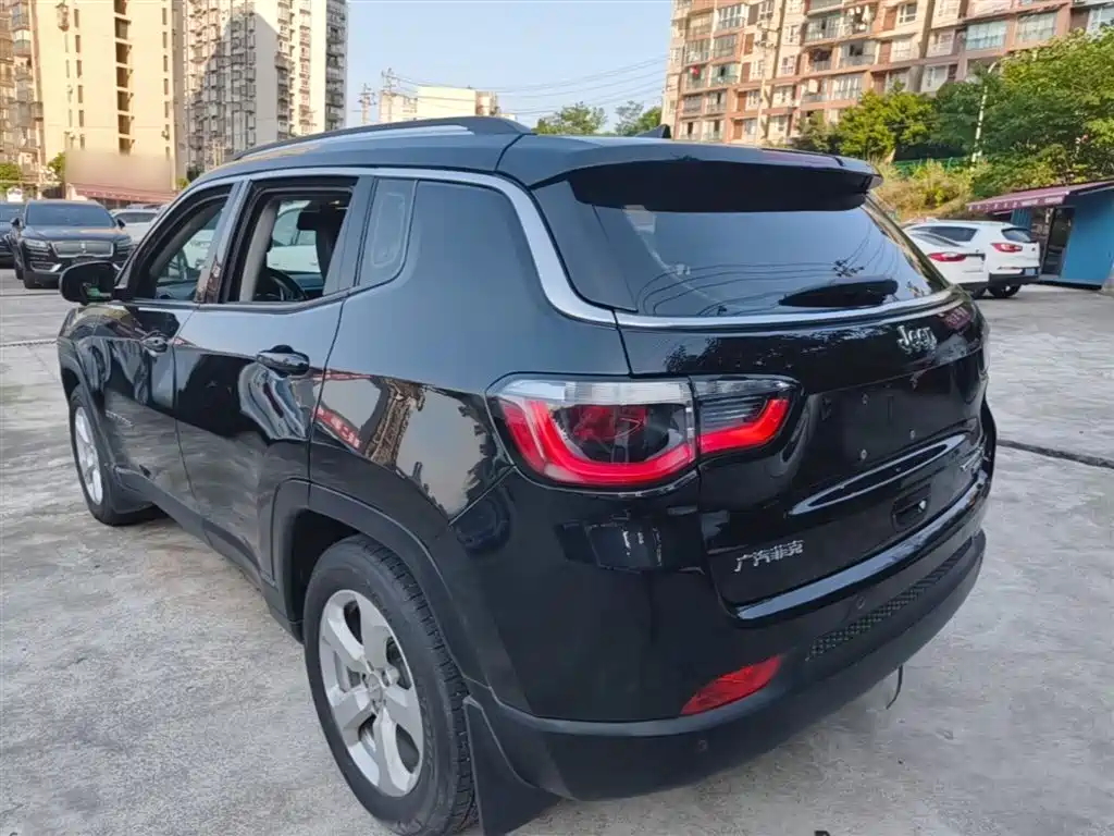 Compass 220 T Auto Home Enjoyment