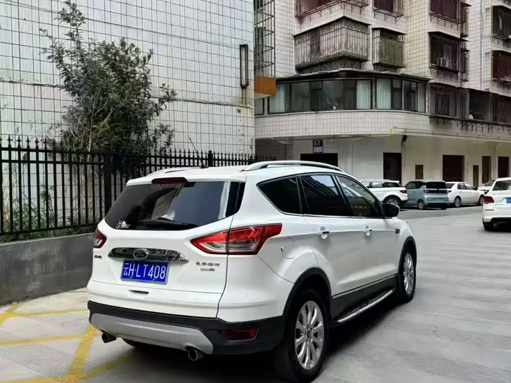Kuga 2.0 L GTDi 4 WD Sport