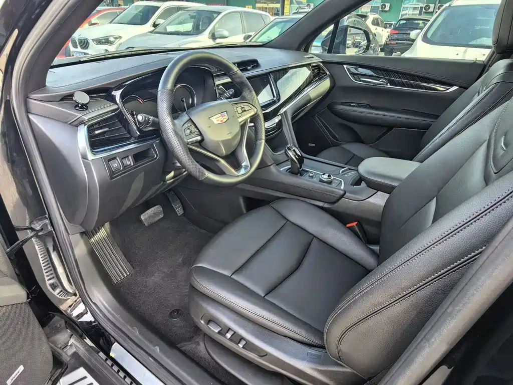 Cadillac XT6 2.0 T 7-seat 2 WD Luxury