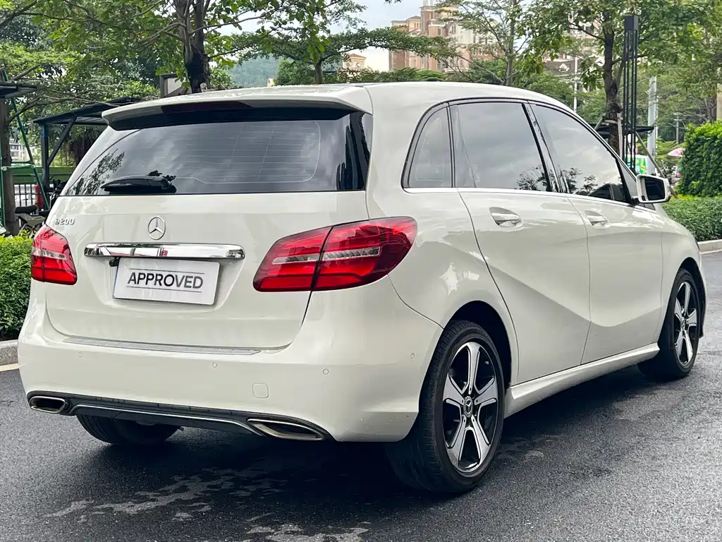 Mercedes-Benz B-Class B 200 Fashion