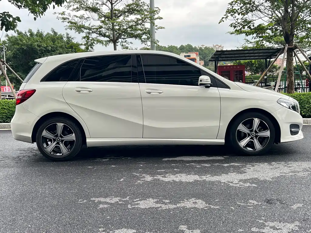 Mercedes-Benz B-Class B 200 Fashion