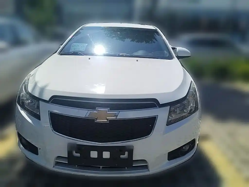 Cruze 1.8 L SE AT