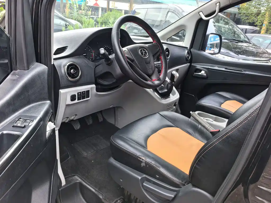 Refine M3 Maker 1.6 L Luxury Smart