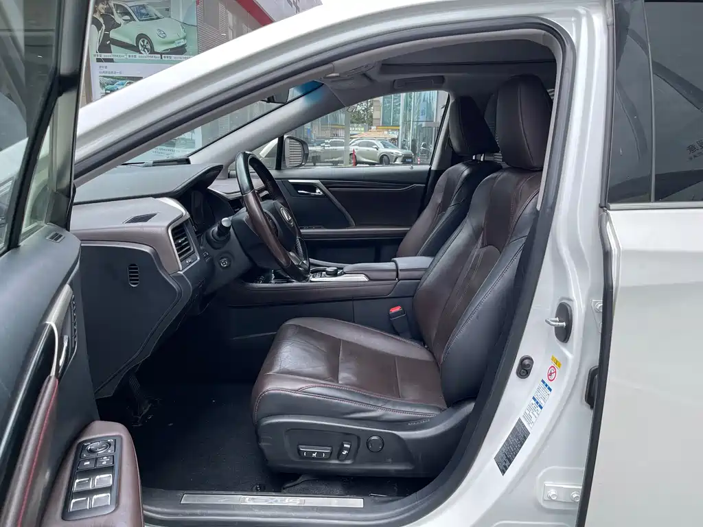 Lexus RX 300 4 WD Elegant CN-V