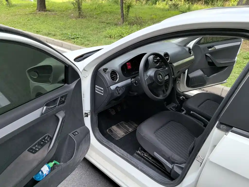 Jetta 捷达 2015款 质惠版 1.4 L 手动舒适型