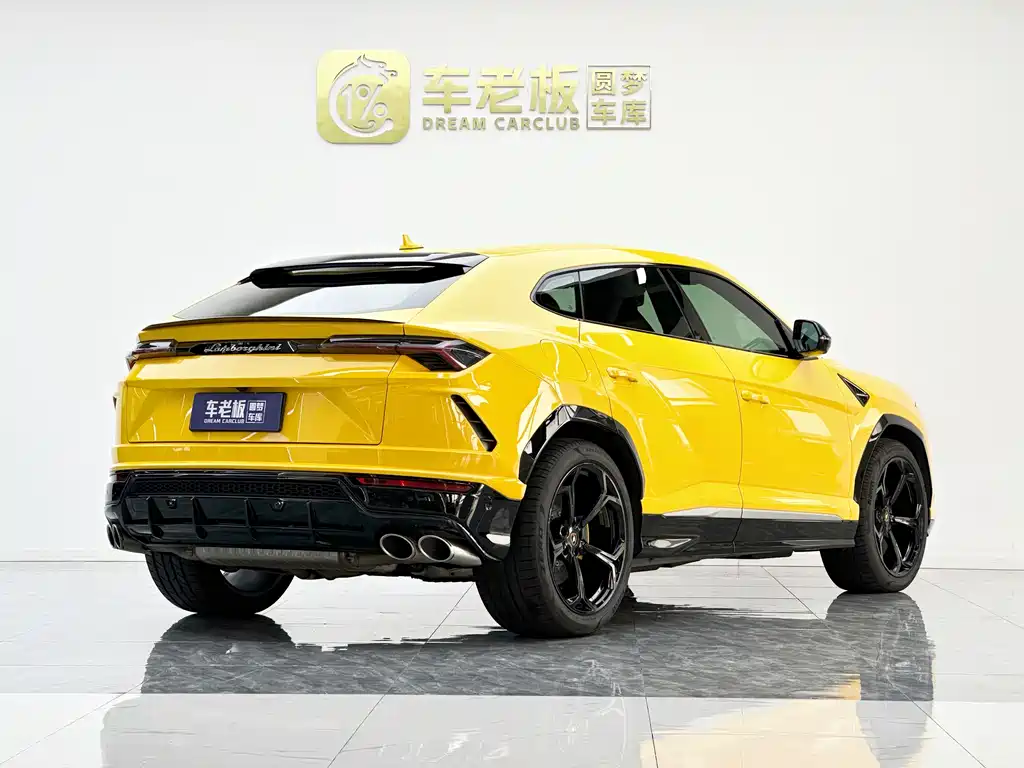 Urus 4.0 T V8
