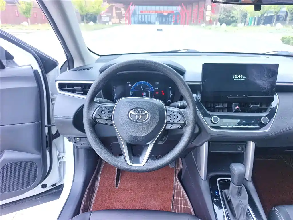 Frontlander 2.0 L CVT Leading