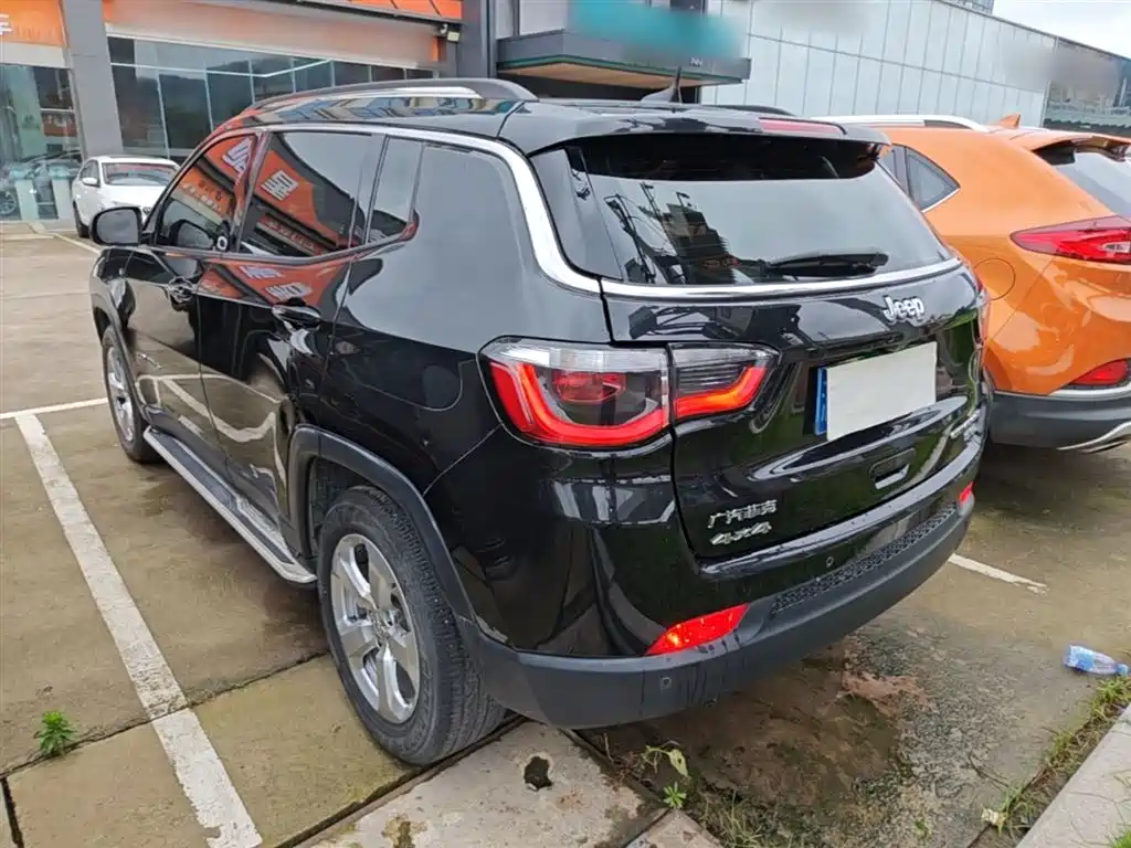 Compass 200 T Auto Home Enjoyment