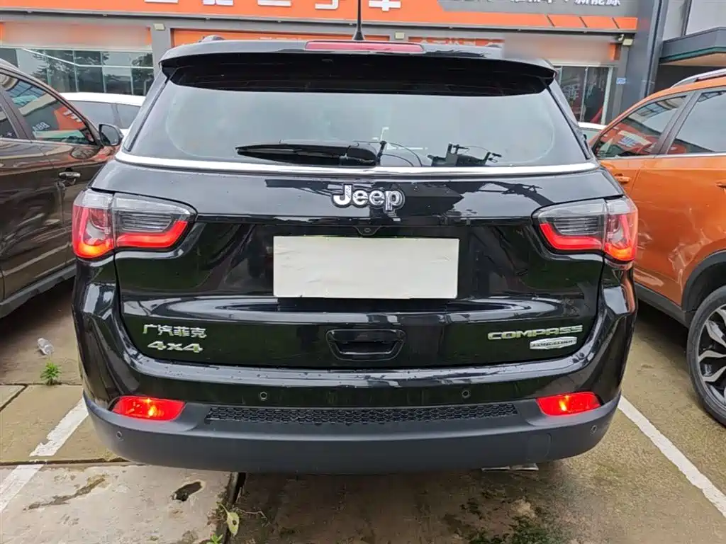 Compass 200 T Auto Home Enjoyment