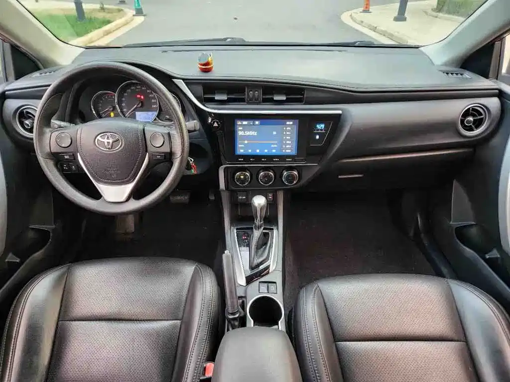 Levin Facelift 185 T CVT Elite CN-V