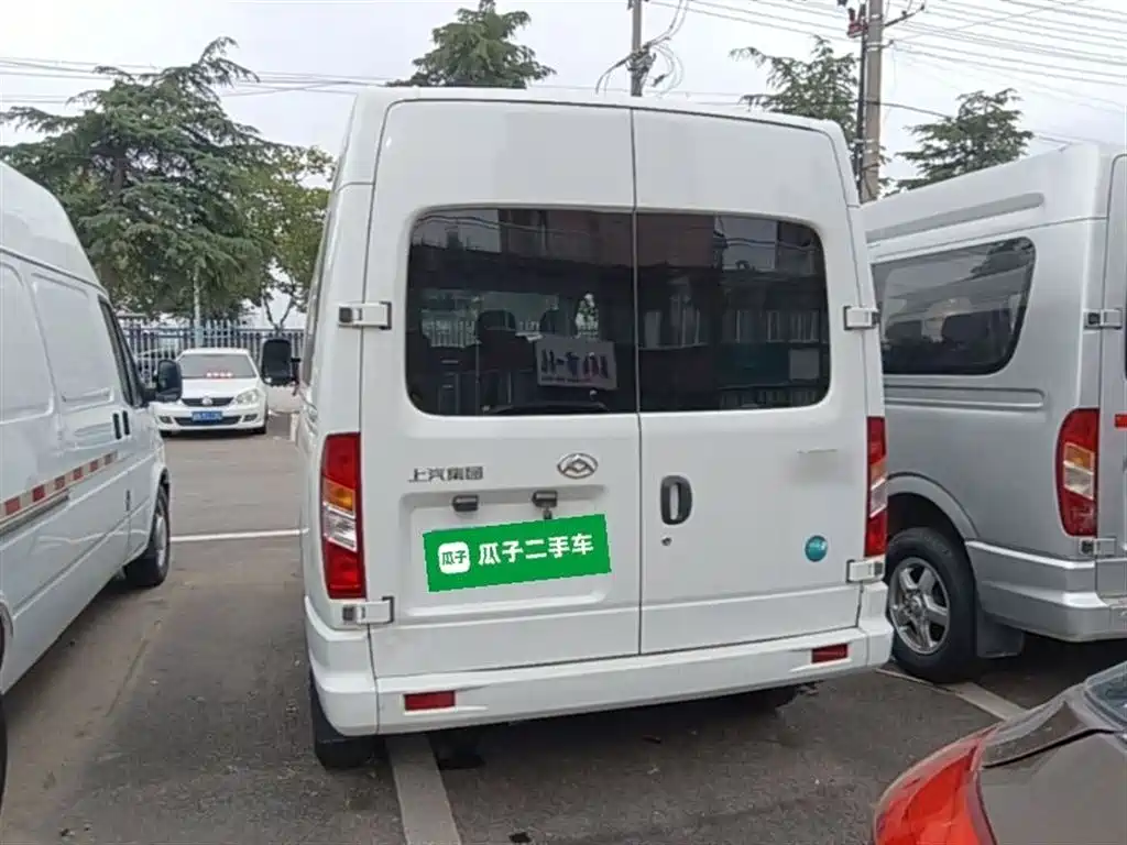 Xintu V80 2.0 T Manual Classic Aoyuntong SWB Mid Roof 5 6-seat