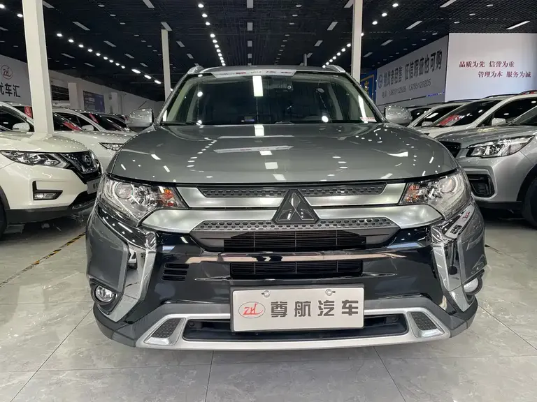 Mitsubishi Outlander 2.0 L 2 WD Smooth Enjoyment 5-seat CN-VI