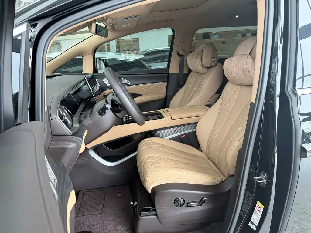 Denza D9 DM-i Smart Drive 1020 4 WD Flagship