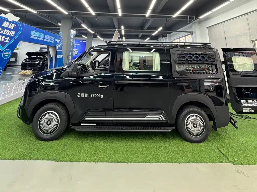 先锋官V 先锋官V 2026款 远行·泊然 2.0 T 自动短轴低顶基础版