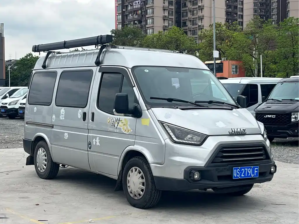 Transit Custom 2.8 T Commercial SWB Mid Roof 6 7 8-seatJX493
