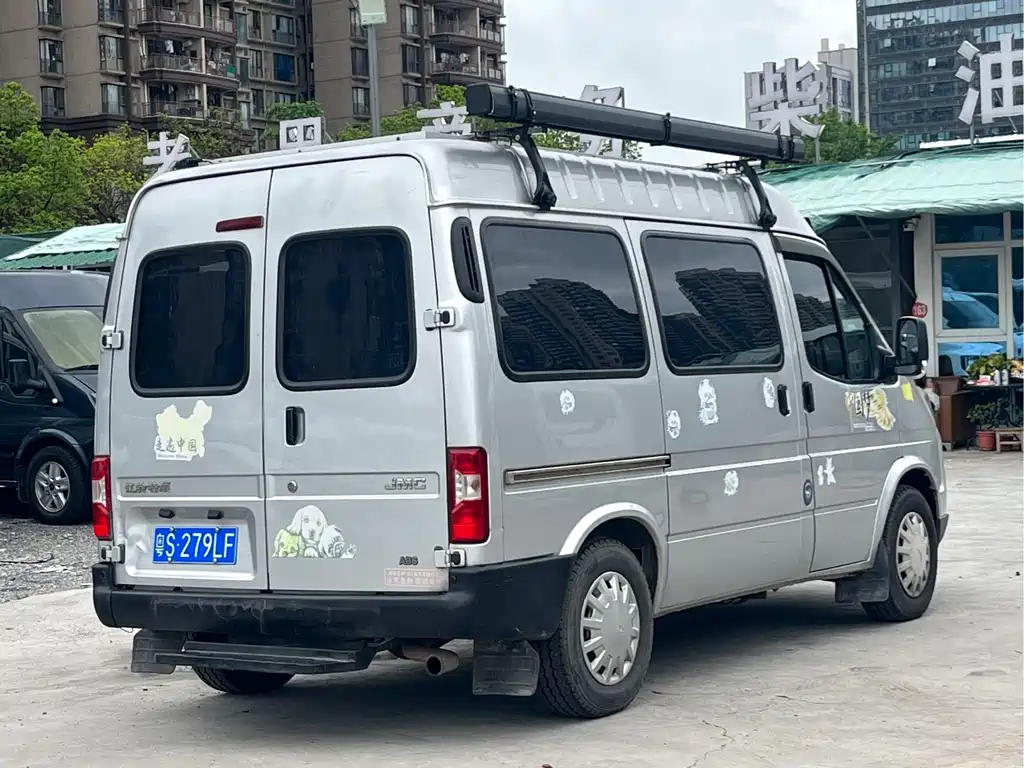 Transit Custom 2.8 T Commercial SWB Mid Roof 6 7 8-seatJX493