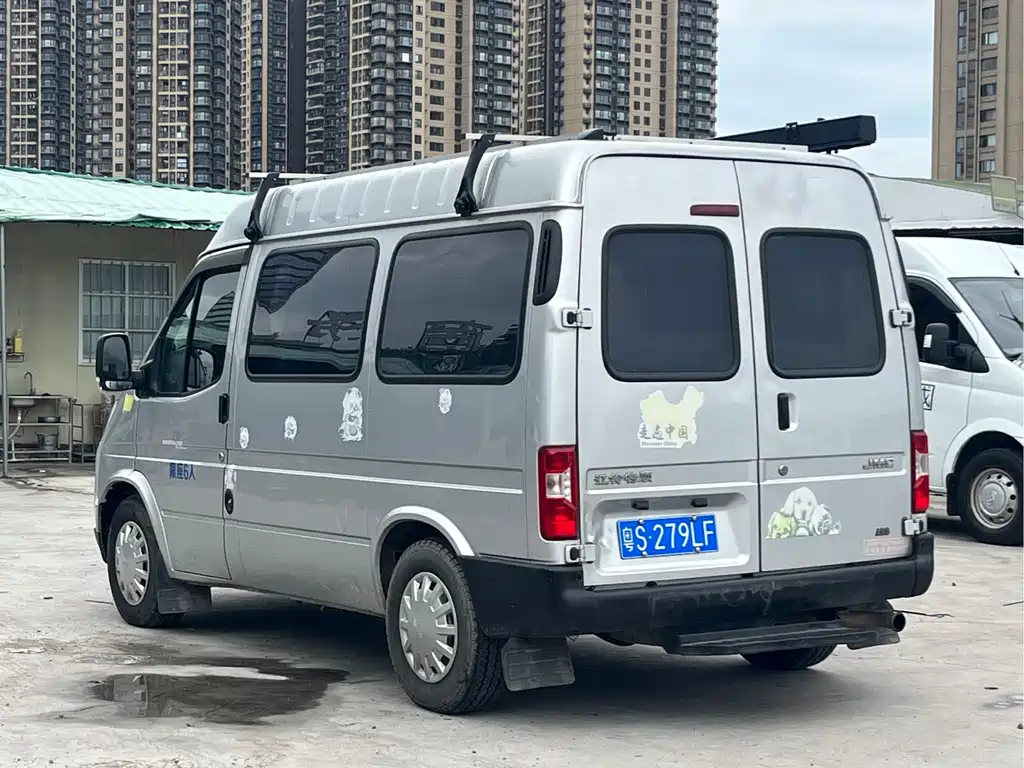 Transit Custom 2.8 T Commercial SWB Mid Roof 6 7 8-seatJX493