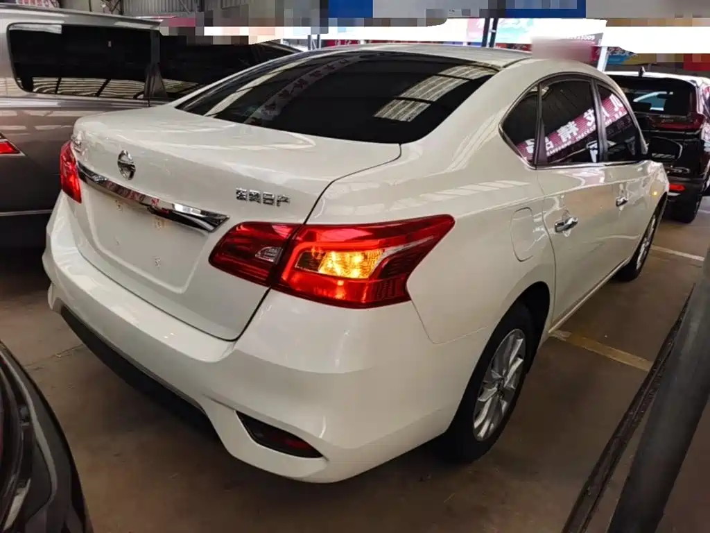 Sylphy Facelift III Classic 1.6 XE CVT Comfort