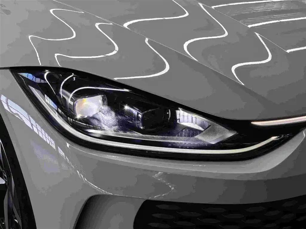 Lamando Lamando L 280 TSI DSG Spicy Cool