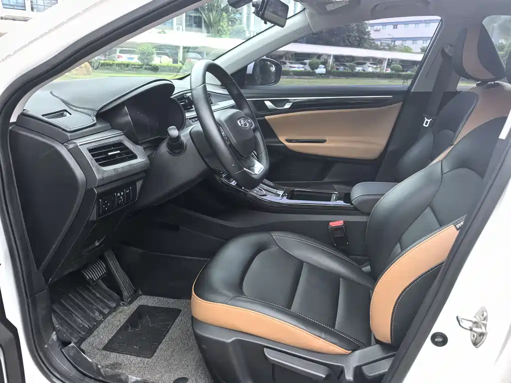 Emgrand GL 1.4 T CVT Luxury