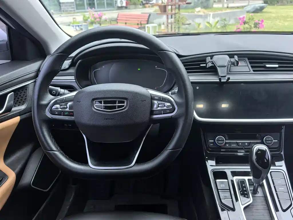 Emgrand GL 1.4 T CVT Luxury