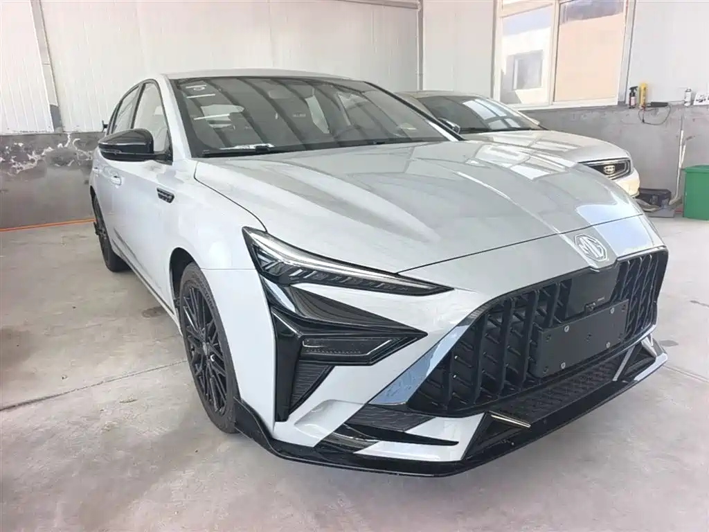 MG6 MG6 2025款 1.5 T XLINE 猎鲨版