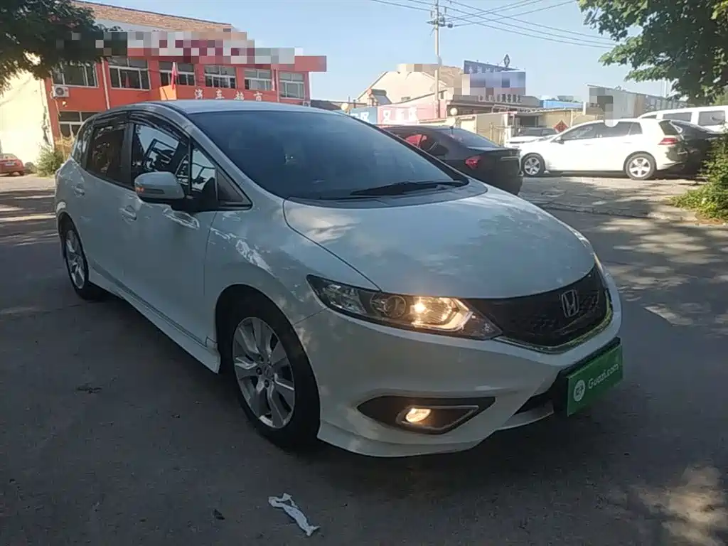 Jade 1.8 L Auto Comfort Elite 5-seat