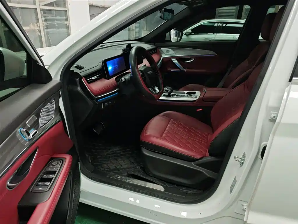 Jetour X70 PLUS 1.5 T DCT Brave PLUS 5-seat