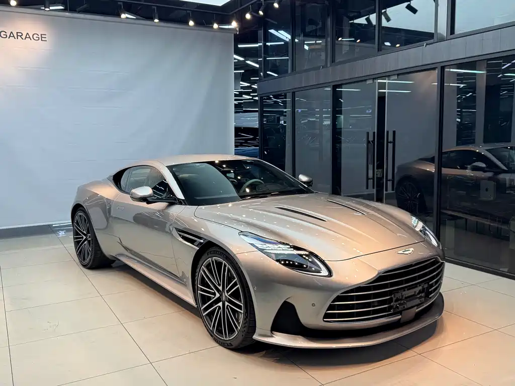 Aston Martin DB12 4.0 T V8 Coupe