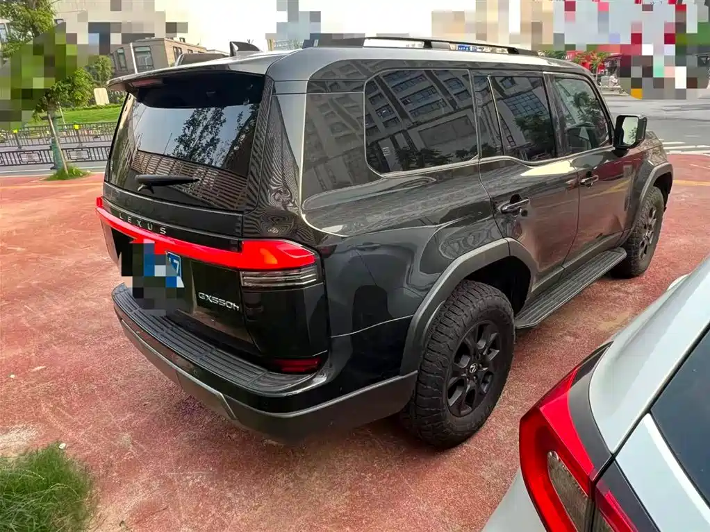 Lexus GX OVERTRAIL Far Peak