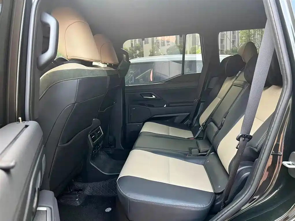 Lexus GX OVERTRAIL Far Peak