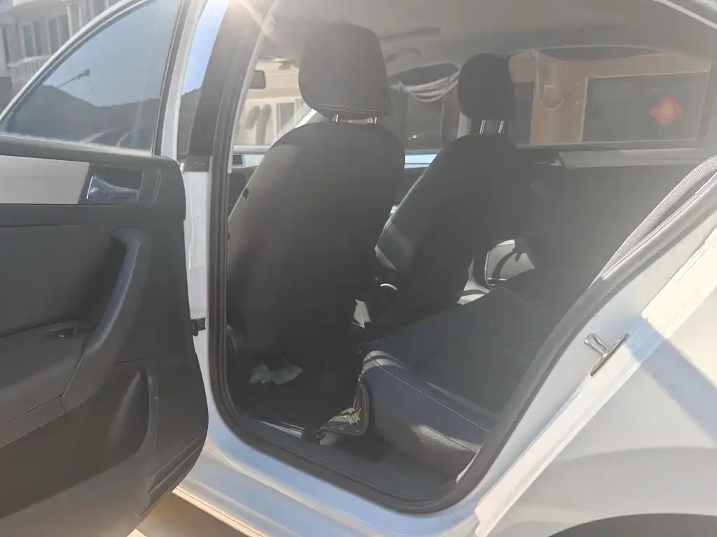 Rapid 1.5 L Auto Comfort Enjoyment