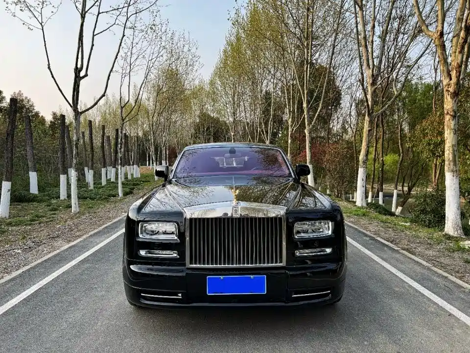 Phantom 6.7 L Extended EWB