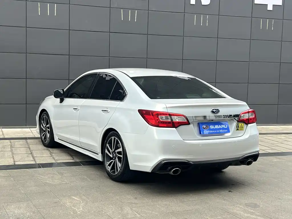 Legacy 2.5 i AWD Glory EyeSight