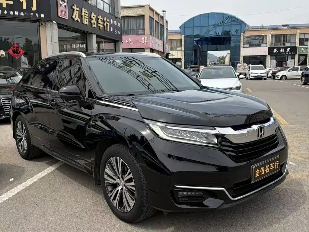Avancier 240 TURBO 2 WD Premium